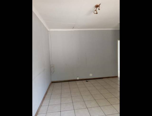 1 BEDROOM PROPERTY TO RENT IN MAYBERRY PARK